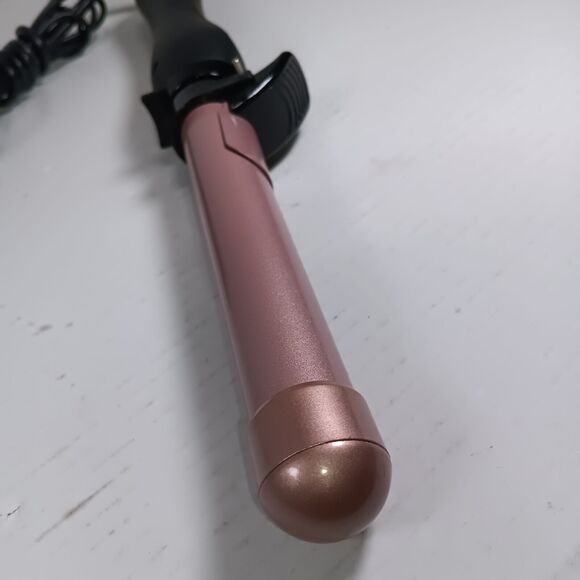 Beachwaver B1 Rotating Automatic Curling Iron, 1 Inch Barrel, Midnight Rose. - Picture 3 of 4